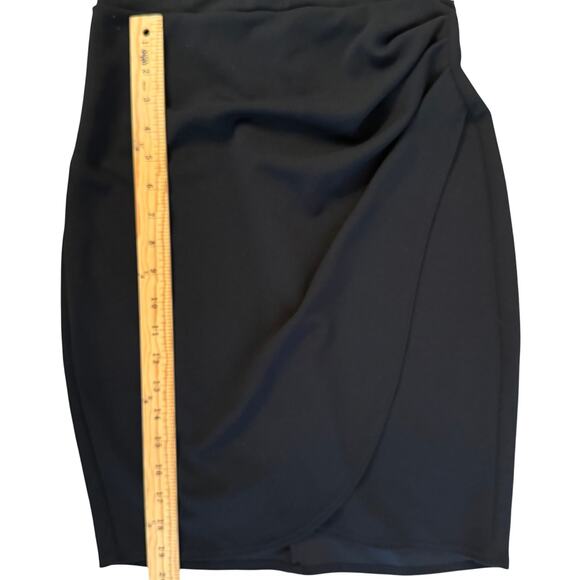 NWT B. Smart Black Bodycon Dress Tulip Hem Racerback Juniors Size 7 HOCO - Picture 14 of 15